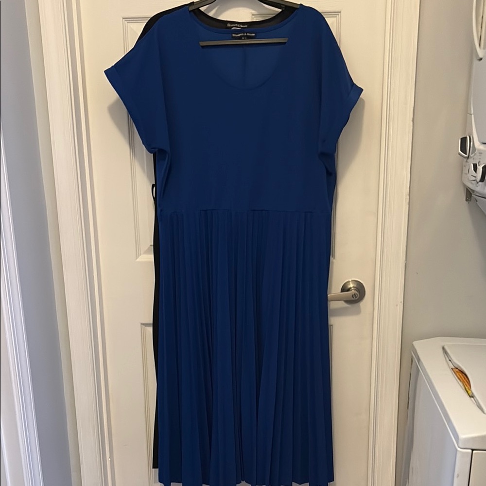 Elegant Blue Pleated Dress